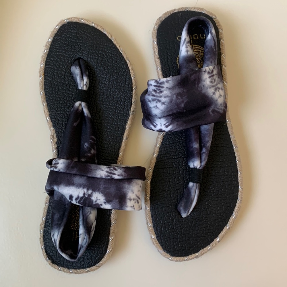 Nalho Sandals with Memory Foam in Black and White Stretch Fabric